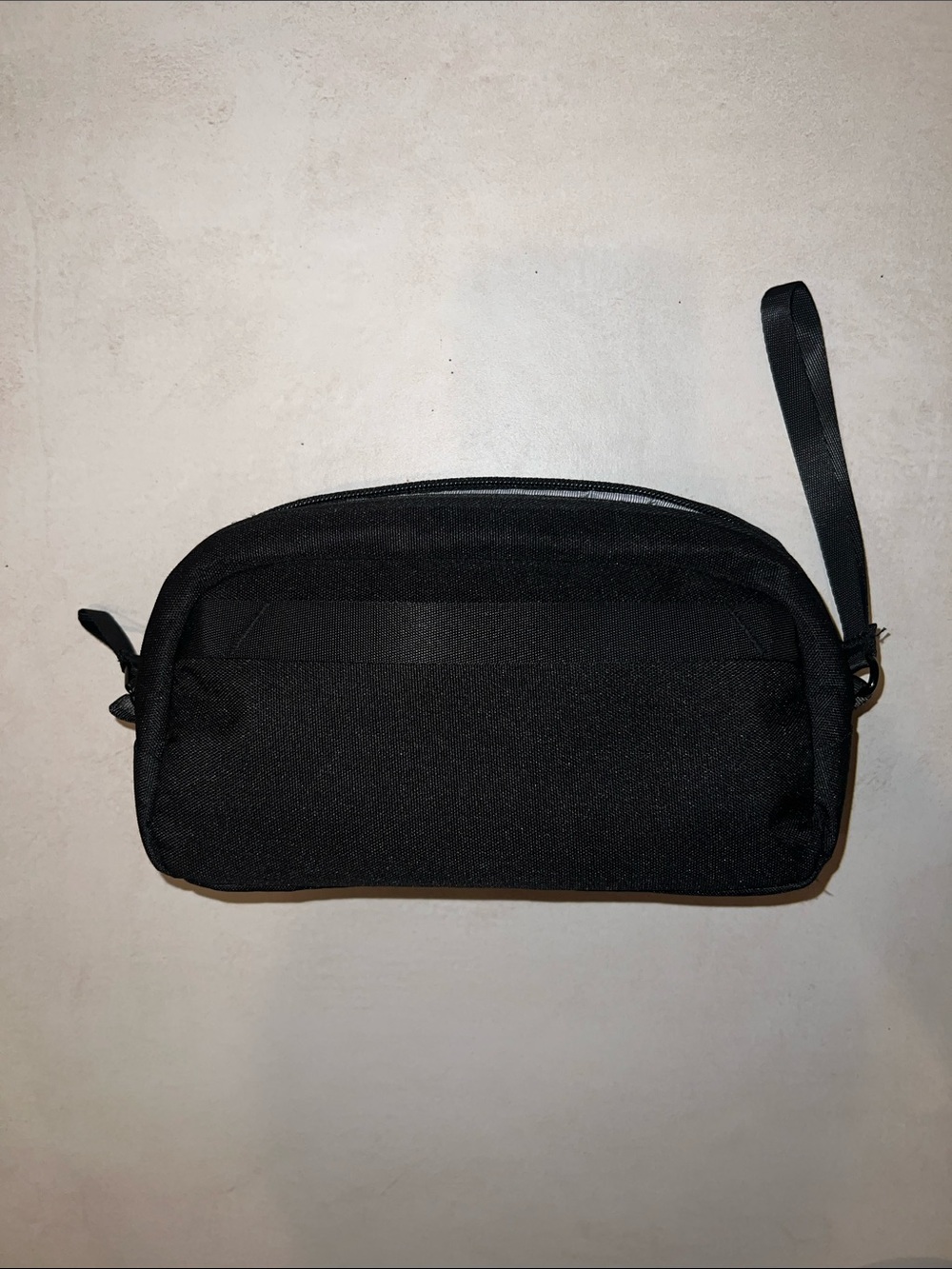 Tech Accessory Electronic Travel Pouch Bag Organizer Compartments like TomToc